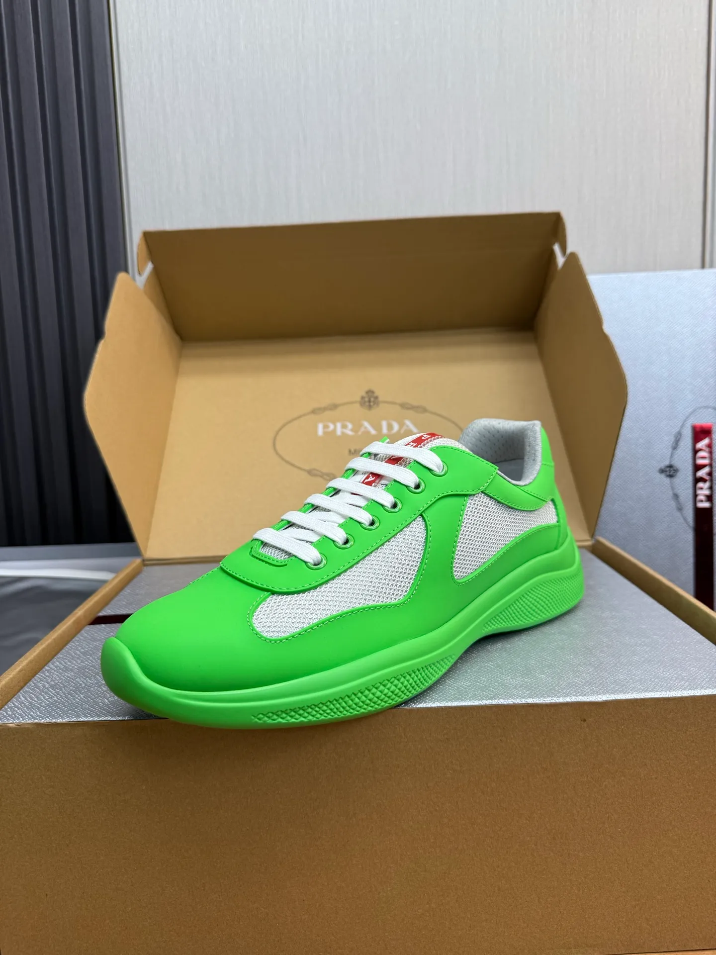Men's shoes 640💰 [PRADA] Hot selling items🔥Must be recommended every day~~ Official website synchronized, 1:1 high quality shipments✔️ Imported cowhide fabric, rubber material + cowhide lining, original bottom, high-end airplane box packaging🎁 38-45 (38.45 custom-made, non-returnable)